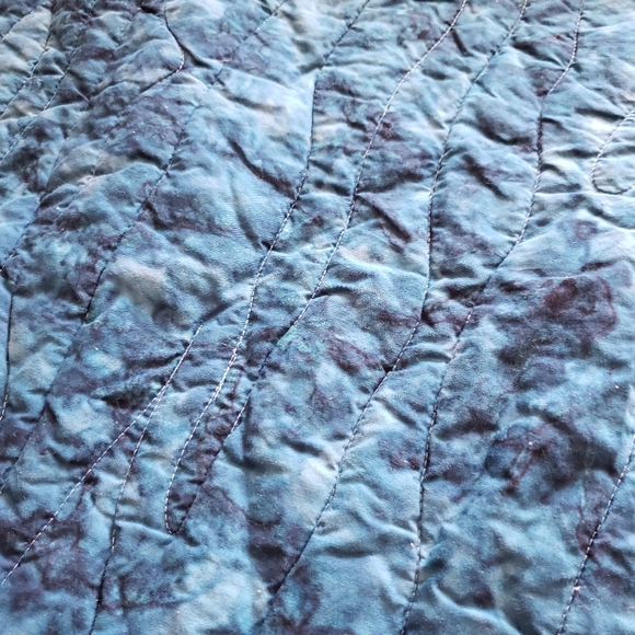 King size quilt - Picture 4 of 4